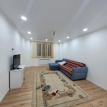 Uzak Apartment 2 Almati Kültér fotó